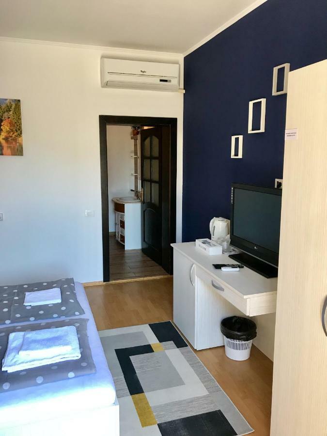 Cristi'S Rooms - Pensiune ออราแด ภายนอก รูปภาพ