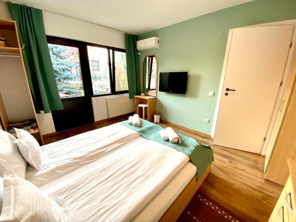 Cristi'S Rooms - Pensiune ออราแด ภายนอก รูปภาพ