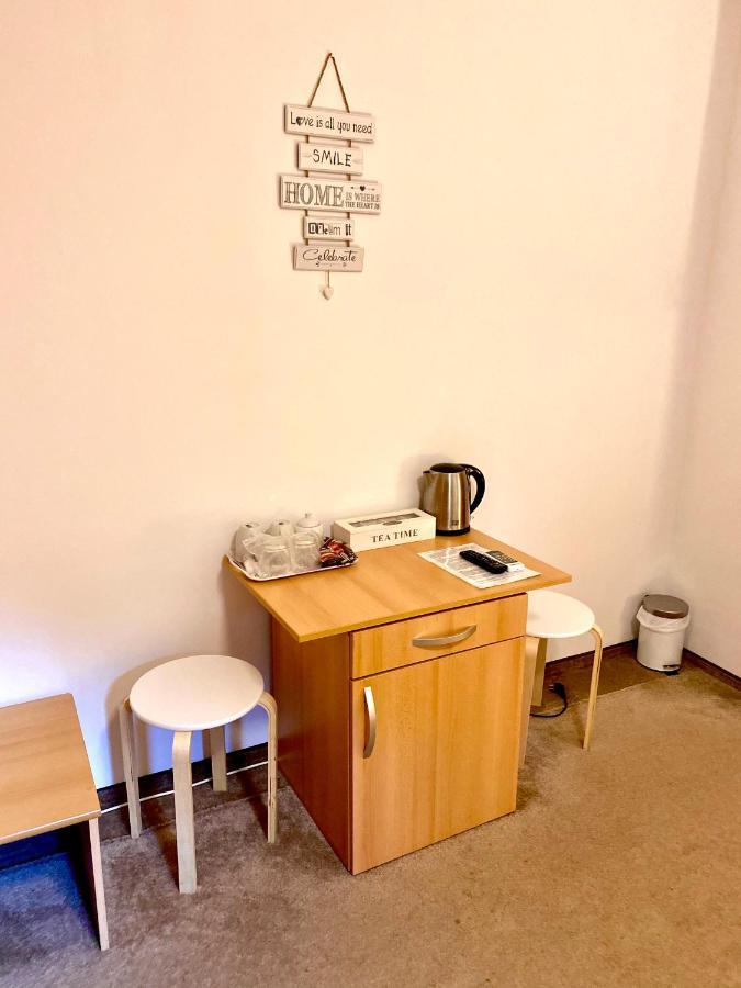 Cristi'S Rooms - Pensiune ออราแด ภายนอก รูปภาพ