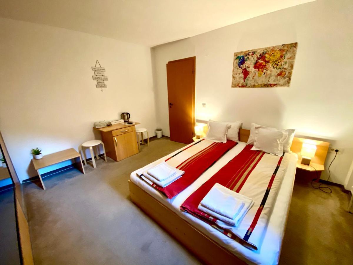 Cristi'S Rooms - Pensiune ออราแด ภายนอก รูปภาพ