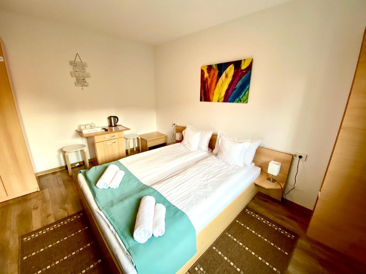Cristi'S Rooms - Pensiune ออราแด ภายนอก รูปภาพ